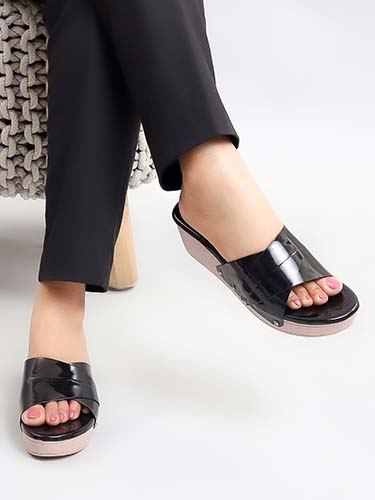buy shoes from wholesalers and vendors